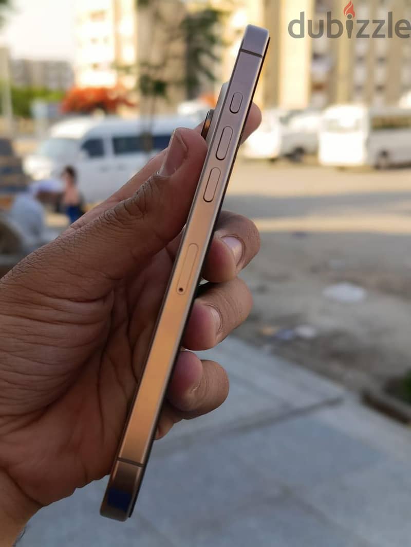 Apple - iPhone 16 Pro Max 4
