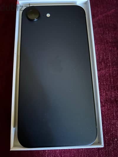IPhone 16e battery 100%