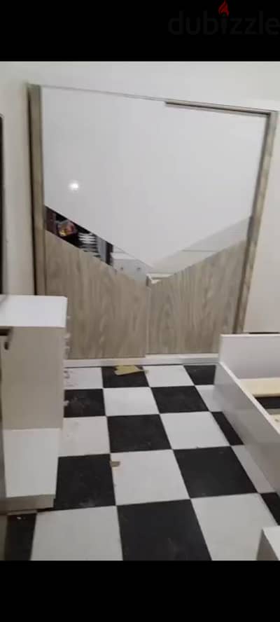 غرفة نوم ابوين
