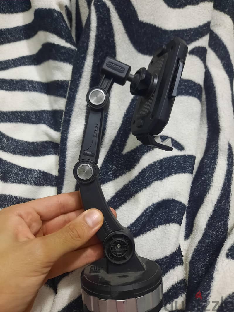 phone stand 3