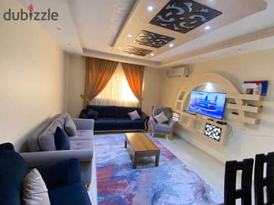 للايجار شقة مفروشة بحديقة كمبوند دار مصر الشيخ زايد
