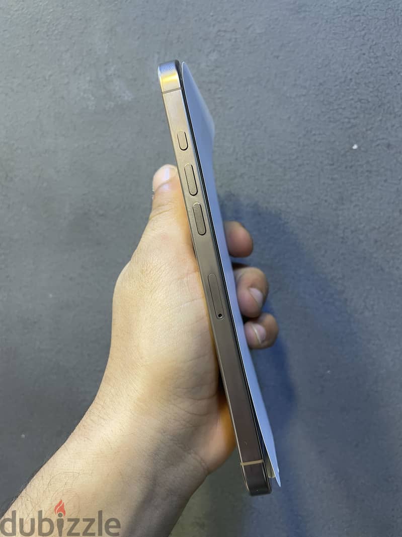 Apple - iPhone 16 Pro Max 4