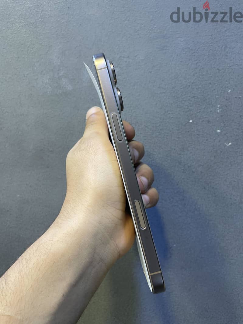 Apple - iPhone 16 Pro Max 5