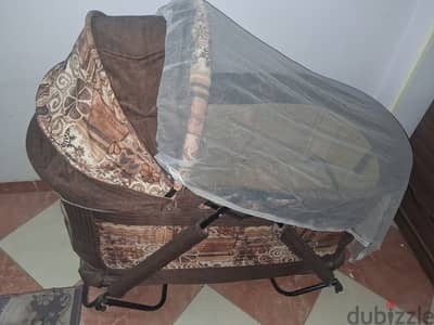 سرير اطفال من يوم ل تلات سنين