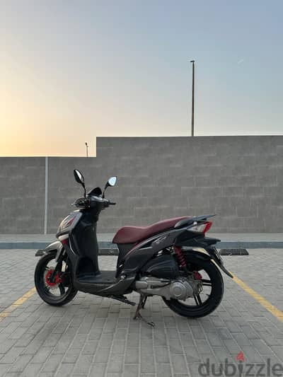 Scooter SYM Sr150