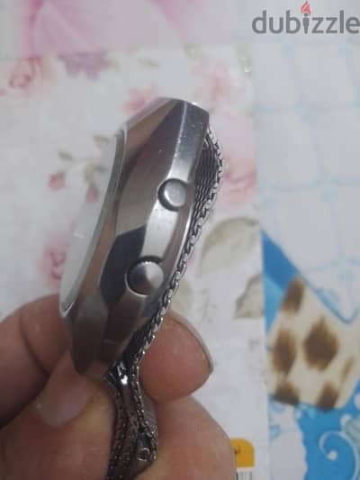 اعلان بيع ساعة اورينت