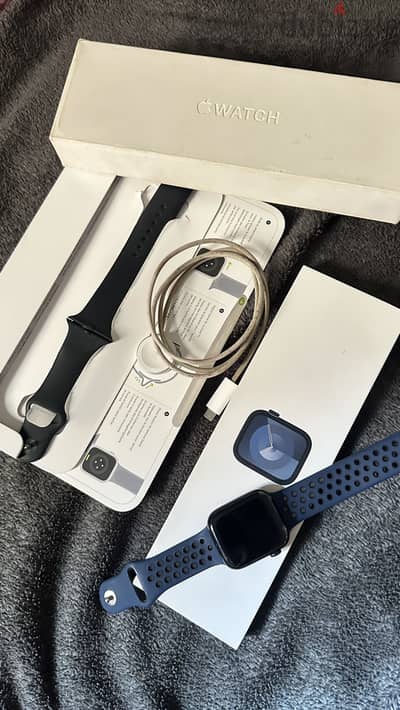Apple Watch Series 9 45MM With Box And charger