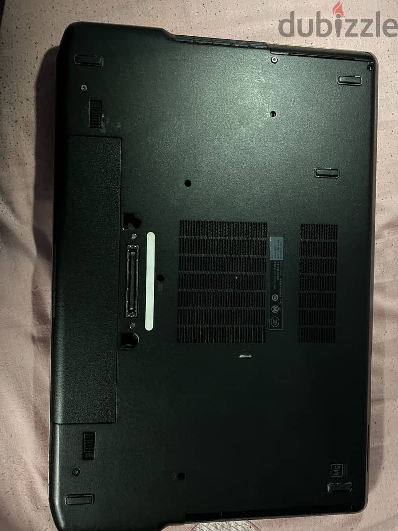 Dell latitude E6530 9