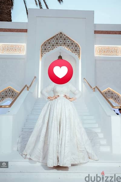 فستان زفاف يوسد مرة واحدة