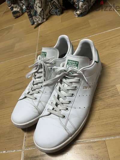 كوتشي اديداس اوريجنال stan smith مقاس ٤٧