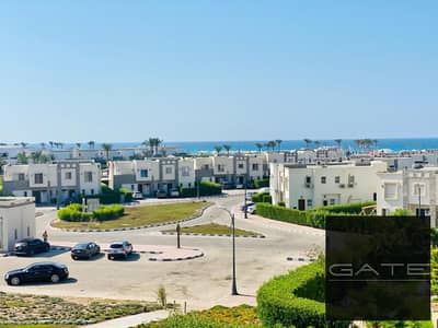 بنتهاوس للبيع في أمواج بسعر وموقع مميز في امواج سيدي عبدالرحمن متشطب ومفروش بالكامل