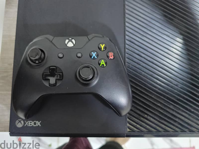 Xbox one 1TB 4