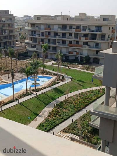 شقة مفروشة فاخرة للإيجار في كمبوند سوديك فيليت، موقع مميز بإطلالة رائعة
