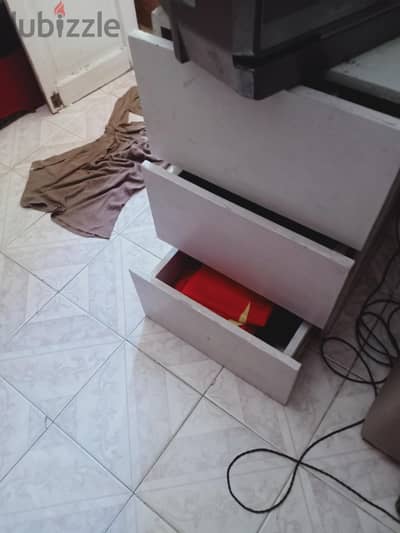 كومود