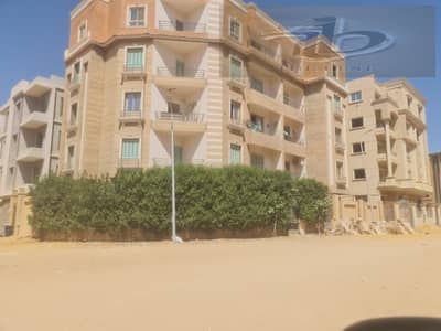Apartment for sale on the second floor in Andalus 2/2 - directly from the original owner  A distinguished residential apartment in a well-maintained b