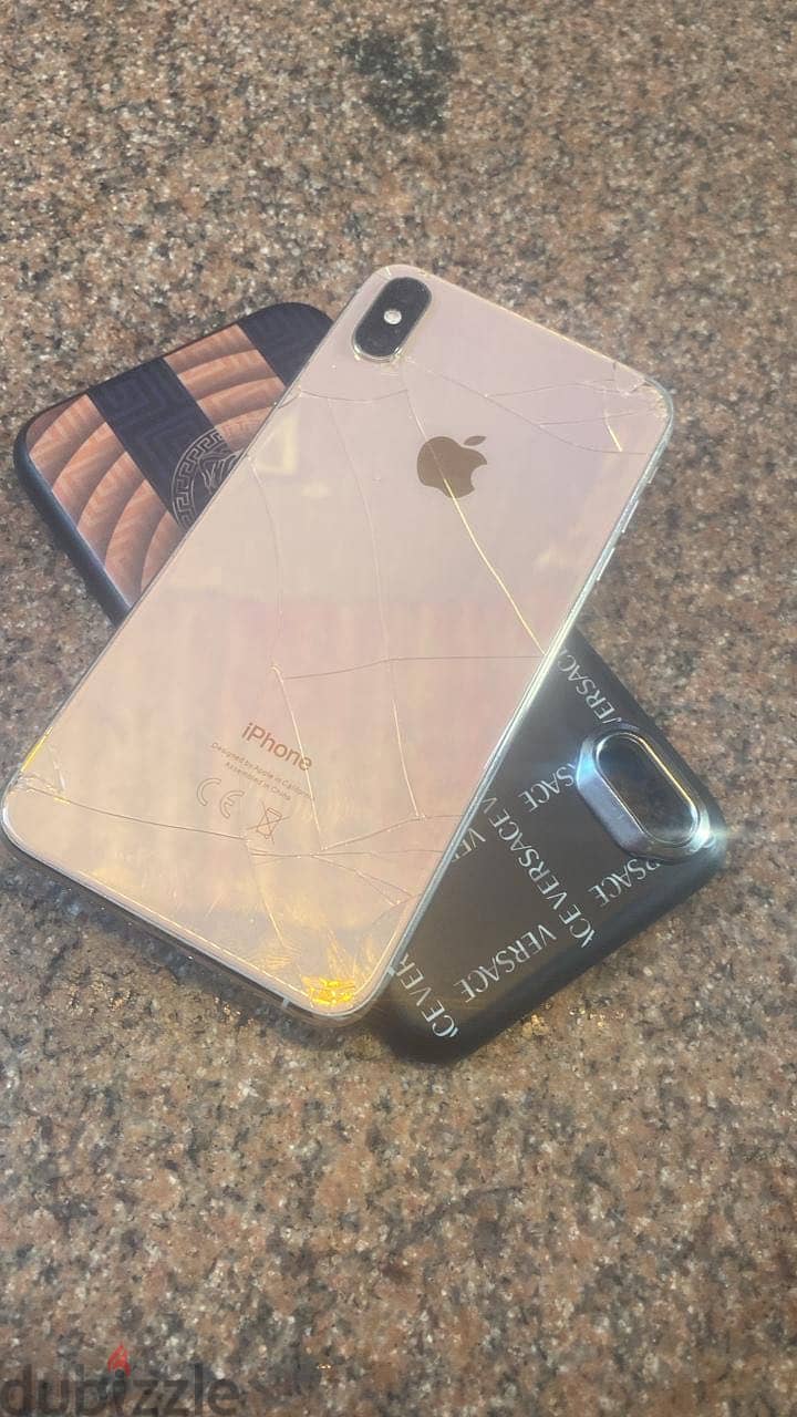 Apple - iPhone XS Max 1