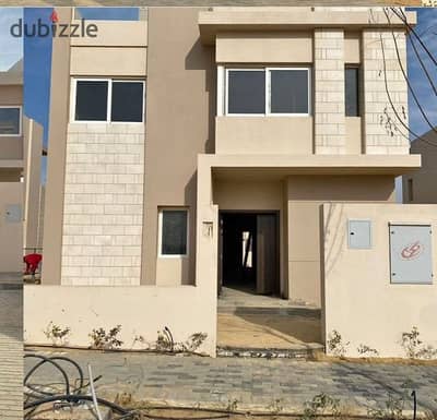فيلا استلام فورى فى تاونى بموقع مميز جداا بجوار نيو جيزه و جولف اكستنشين و جولف فيوز