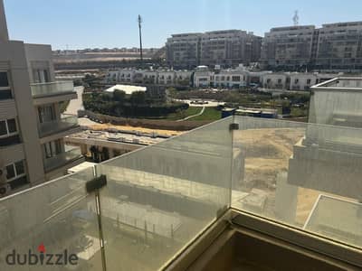 شقه للبيع 165م 3 غرف نص تشطيب بحري موقع مميز فيو مفتوح في ماونتن فيو اي سيتي التجمع الخامس  Mountain View iCity, Fifth Settlement