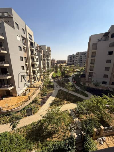 Apartment fully finished ready to move bahary prime location open view in distrct 5 compound in new cairo