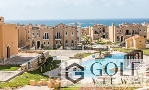 لسرعة البيع بنتهاوس غرفتين ومعاه روف في ماونتن فيو راس الحكمه الساحل الشمالي(Mountain View, Ras Al-Hikma North Coast)برايم لوكيشين علي اكبر حمام سباحه
