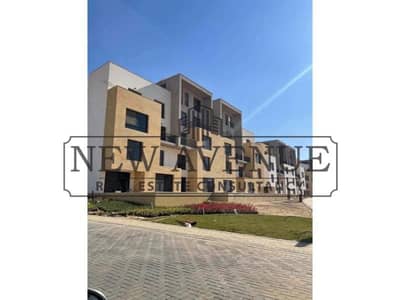 زيد إيست بأقل سعر دوبلكس 4 غرف كورنر علوي دبل فيو استلام فوري خطوة للـ Central Spine والنادي والخدمات