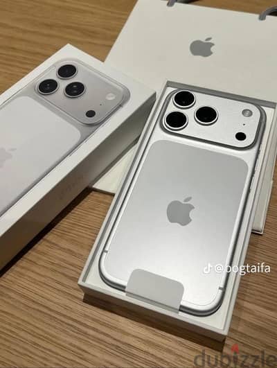 آبل - آيفون 17 برو ماكس