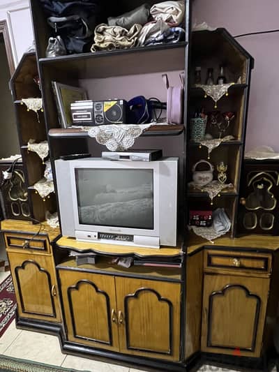 مكتبه