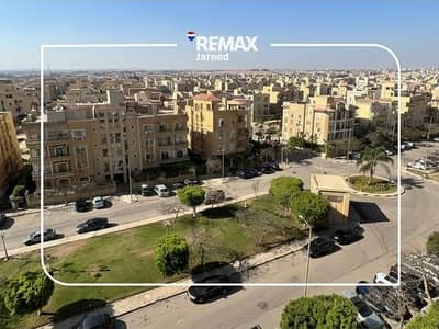 ستوديو  للايجار مفروش  بالكامل  بموقع مميز جدا  قريب من الخدمات  في بيفرلي هيلز  الشيخ زايد