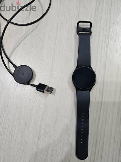 Galaxy Samsung watch 4 with 3 extra straps