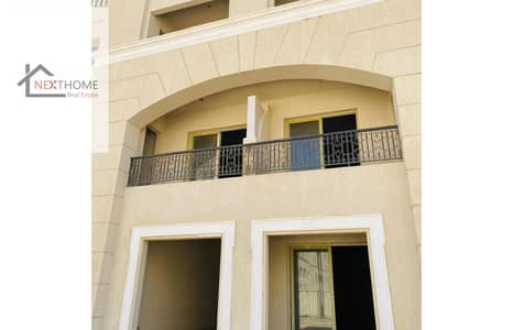 للبيع اقل سعر فيلا  تاون 176 في الجولدن سكوير التجمع الخامس موقع مميزready to move  Golden Square
