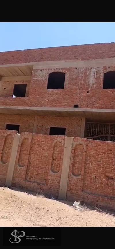 فيلا بمدينة الشروق دورين مساحة 400 متر