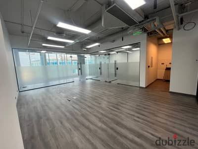 130 متر مكتب ادارى مميز للايجار في كابيتال بيزنس بارك - الشيخ زايد كامل التشطيب بالتكيفات office for rent in capital business park - elsheikh zayed