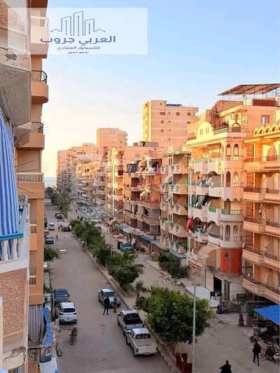 شقه في اسكندرية العجمي شاطئ النخيل بجوار دار الدفاع الجوي خطوات قليلة من البحر تشطيب التـــــــــــرا لوكس