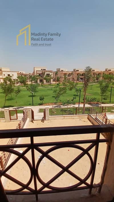 Corner Villa with exceptional special offer in Madinaty, view wide garden land 260   Villa f3 Corner   view wide garden