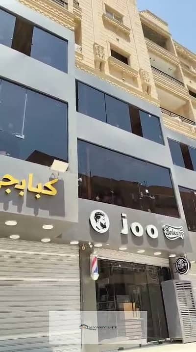 (من المالك مباشر) للبيع بحدائق الاهرام على شارع البوابة الرئيسي حورس وحدات تصلح مكتب ادارى او عيادة طبية او وحدة فندقية  مقدم تعاقد  يبدأ من 600 الف