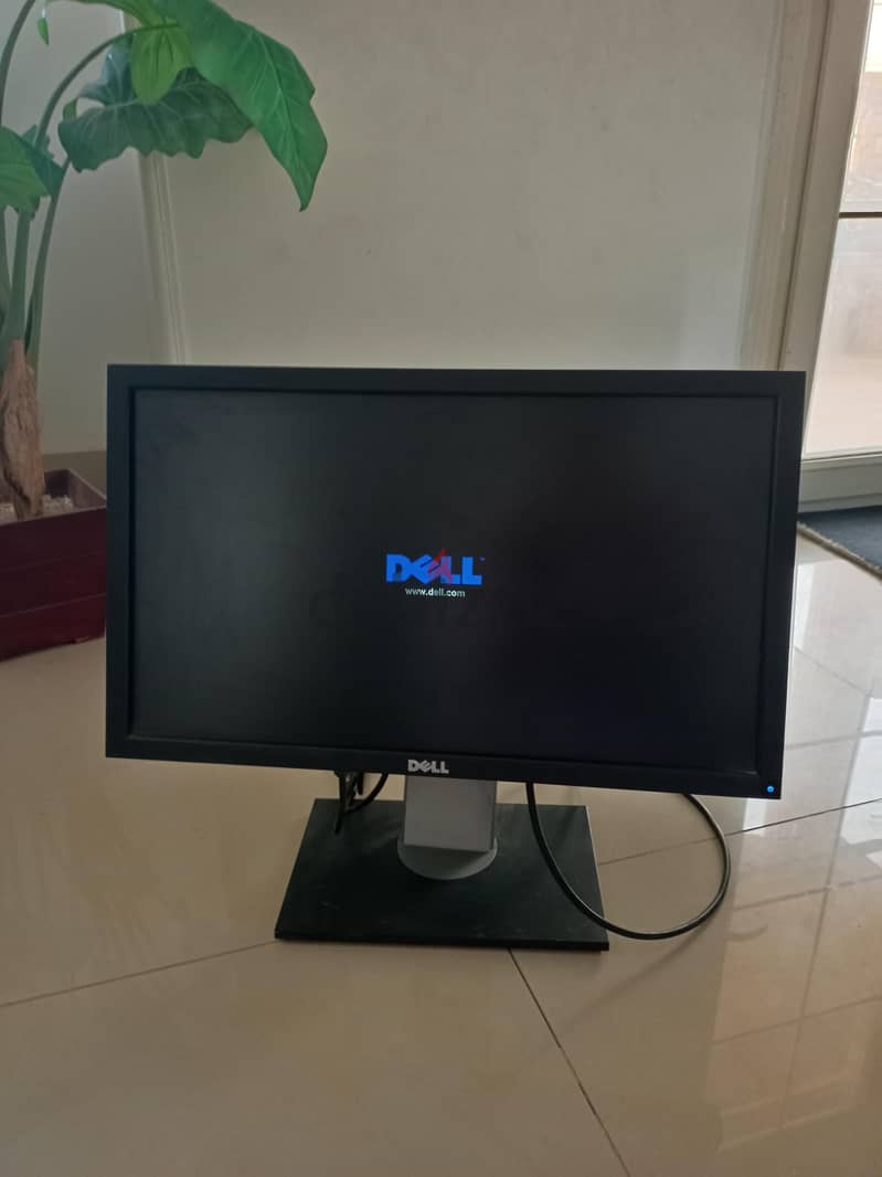 flat monitors 3