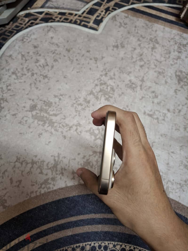 Apple - iPhone 16 Pro Max 3