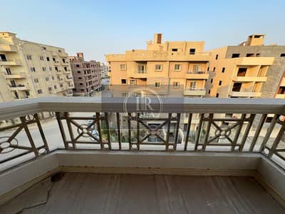 للايحار الترا لوكس اللوتس الجنوبية بالقرب من الجامعة الأمريكية وشارع النوادى ومحطة المونريل وكمبوند سوديك وبالقرب من الخدمات