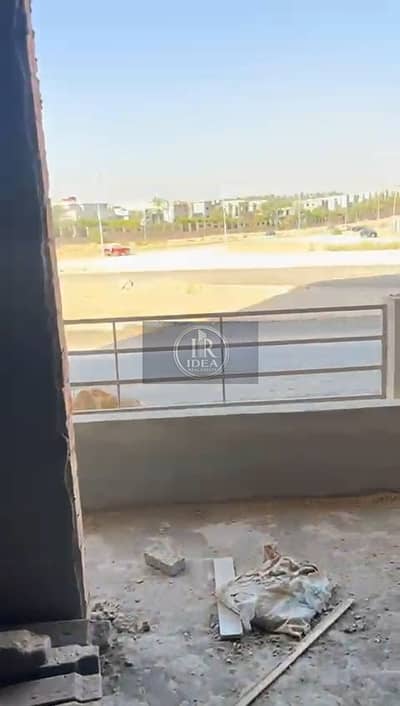 للبيع الاندلس التجمع الخامس بالقرب من التسعين الجنوبى و الجامعه الامريكيه