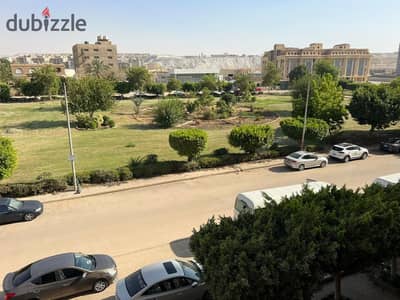Fully furnished administrative office space of 250 square meters in Zahraa El Maadi, Zahraa Main Street