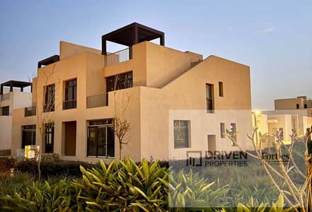 استلام فوري توين هاوس بالتقسيط متشطب بالكامل للبيع في كمبوند او ويست O West Compound طريق الواحات 6 اكتوبر الجيزه