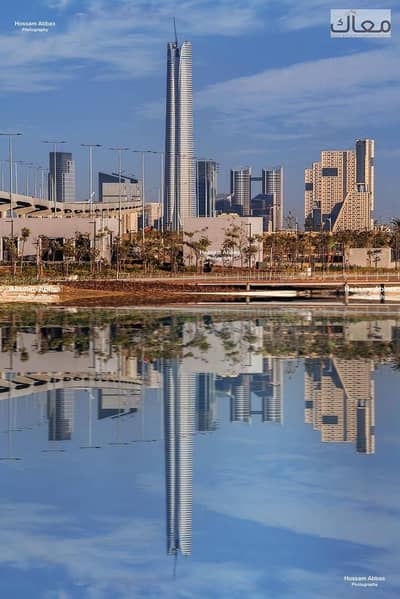 شقة فندقية أمام البرج الأيقوني بخصم كاش وتقسيط على 5 وبيوصل ل12 سنه (ايجارك بالدولار)