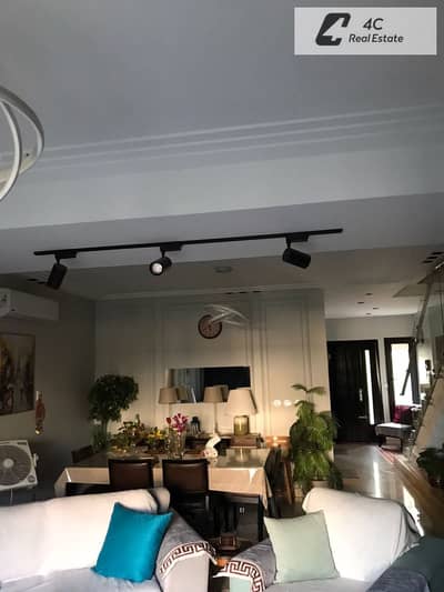 Lowest price townhouse, fully finished, in Hyde Park, Fifth Settlement, ready for viewing and handover, with a prime location and excellent layout.