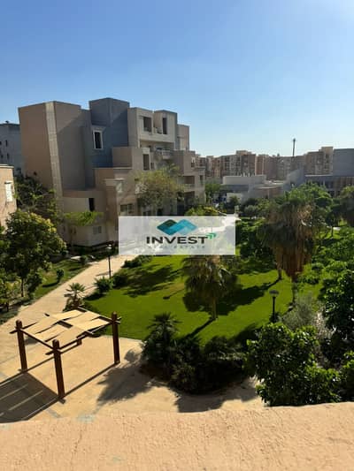 A unique opportunity to rent a vacant unit in Madinaty, in its most prestigious phase in B8, with an area of 247m²