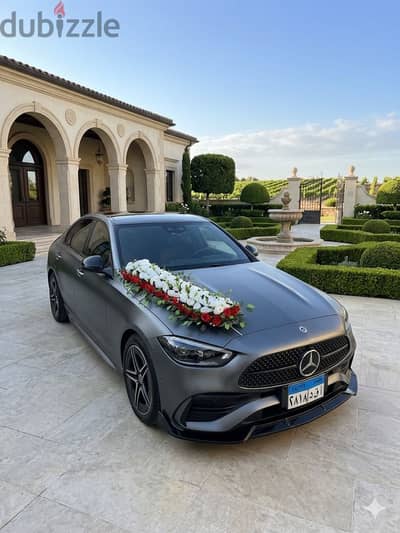 متاح سيارة مرسيدس c300 amg 2025