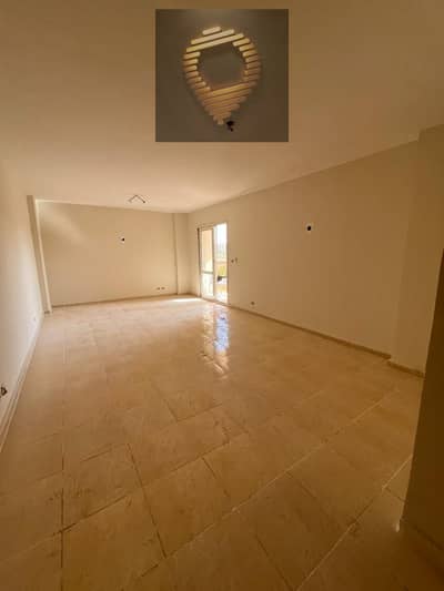 Apartment 135m² for rent in Madinaty B3, directly opposite South Park