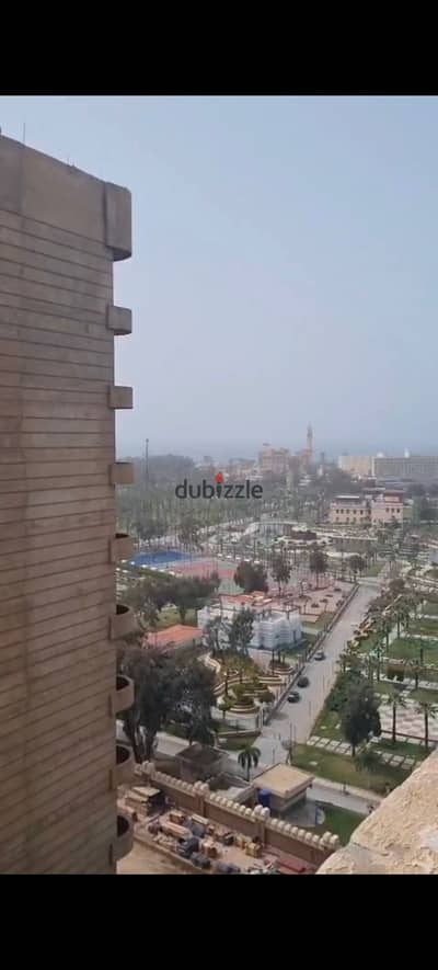 For rent: furnished apartment in Al Montazah, Royal Plaza Towers, sea view, super lux finishing, air-conditioned, suitable for a company or newlyweds.