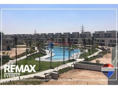 Middle Townhouse in HADABA Compound–Pyramids View