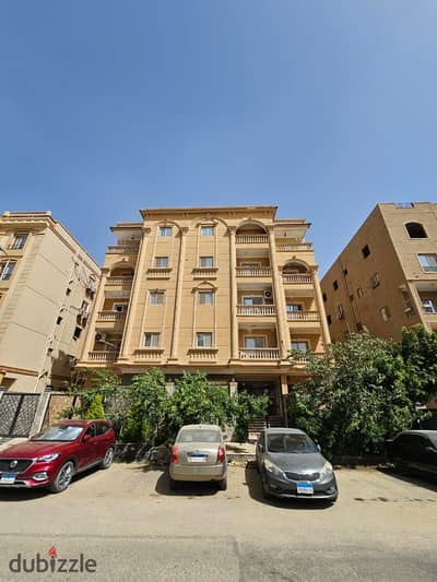 Apartment for sale in a strategic location in the southern lotus, ready for immediate occupancy