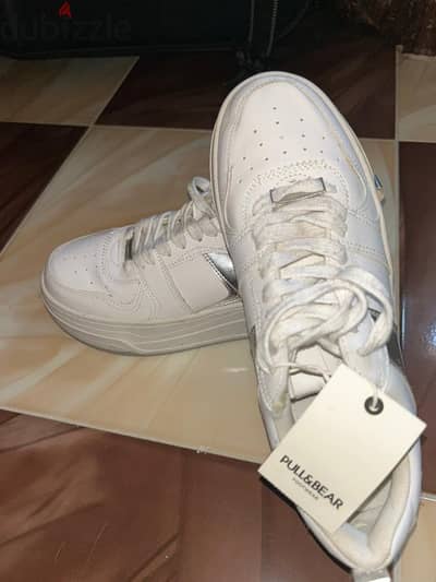 Pull&Bear White Platform Sneakers – Size 41 – Excellent Condition